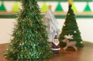 手作りクリスマスツリーを親子で製作 簡単かわいいアイデア5選 子供と一緒に 作る 遊ぶ を楽しく体験 ツクマナkids