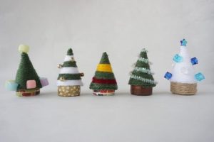 ペットボトルキャップを使ってクリスマスツリーを作る作り方の手順画像