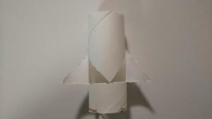 トイレットペーパーの芯でロケットを作る作り方の手順画像